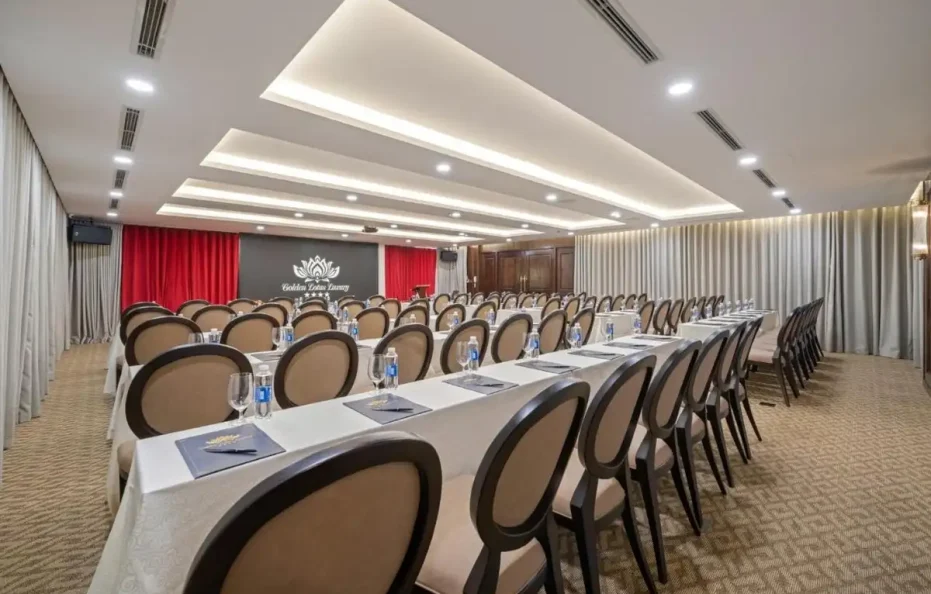 Golden Lotus Luxury Hotel Da Nang