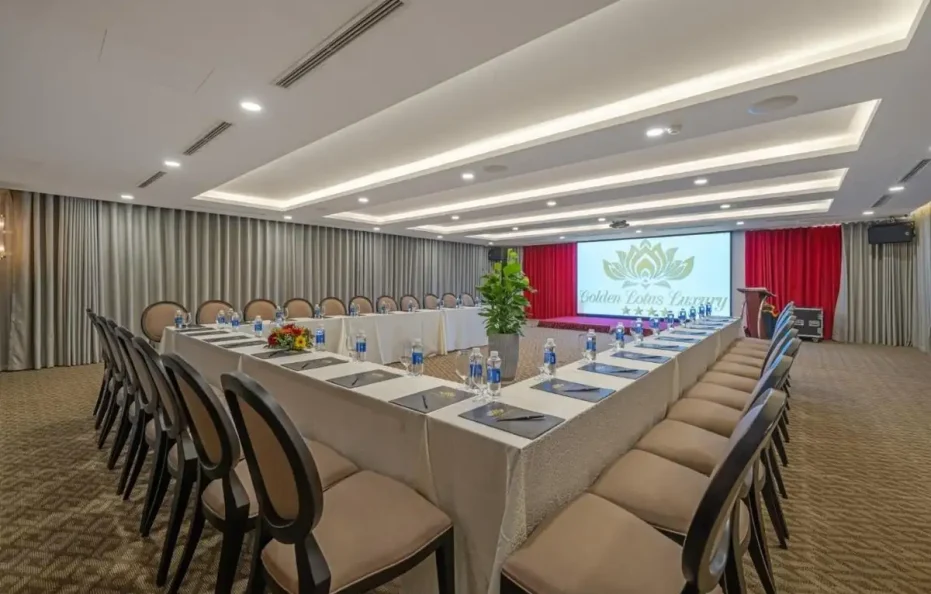 Golden Lotus Luxury Hotel Da Nang