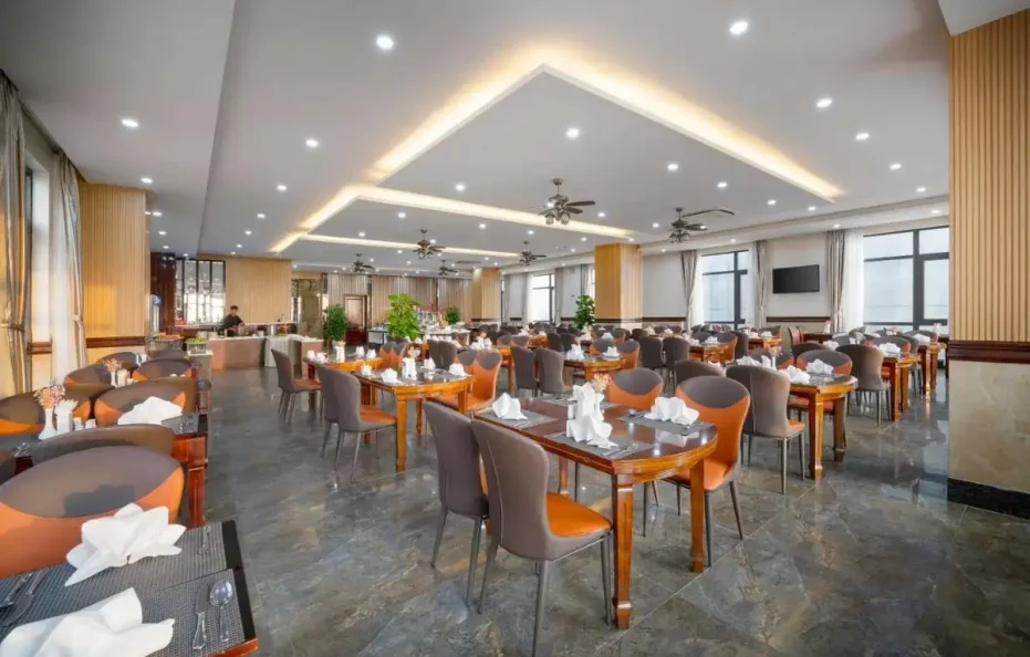 7 Seven Sea Hotel