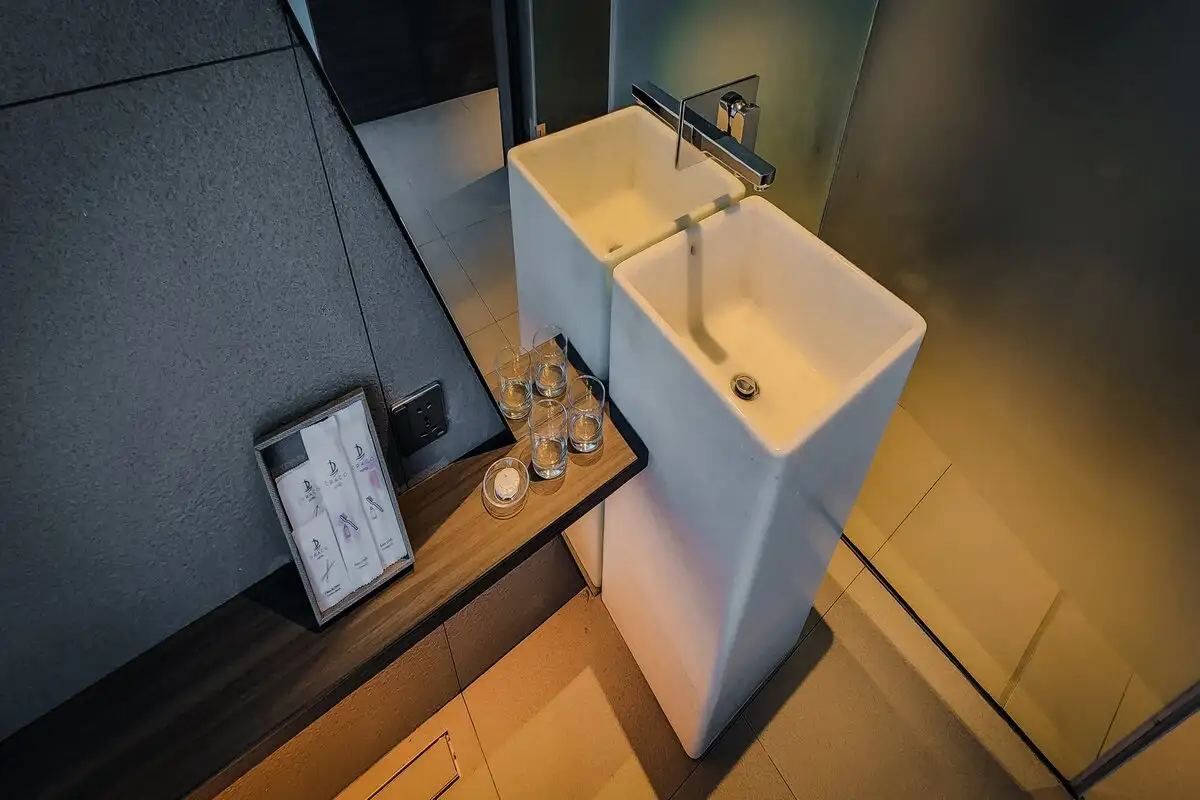 Hình ảnh minh họa: Suites Balcony City View