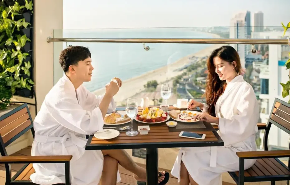 Paris Deli Danang Beach Hotel