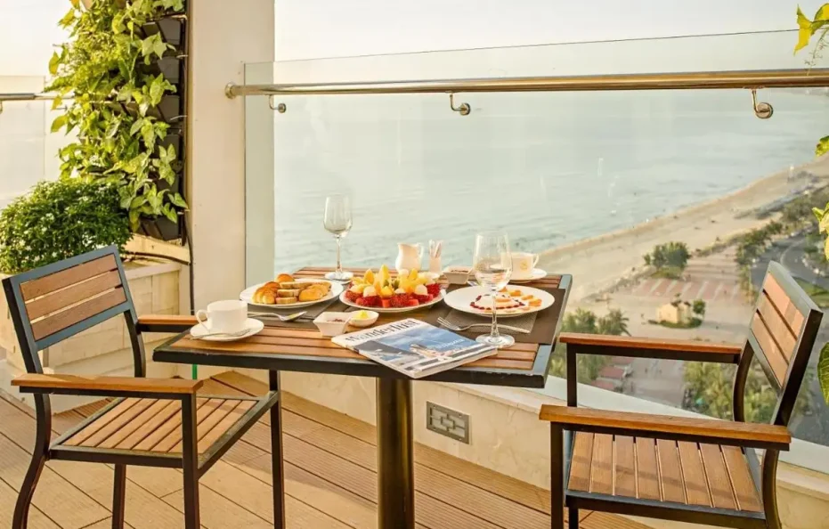 Paris Deli Danang Beach Hotel