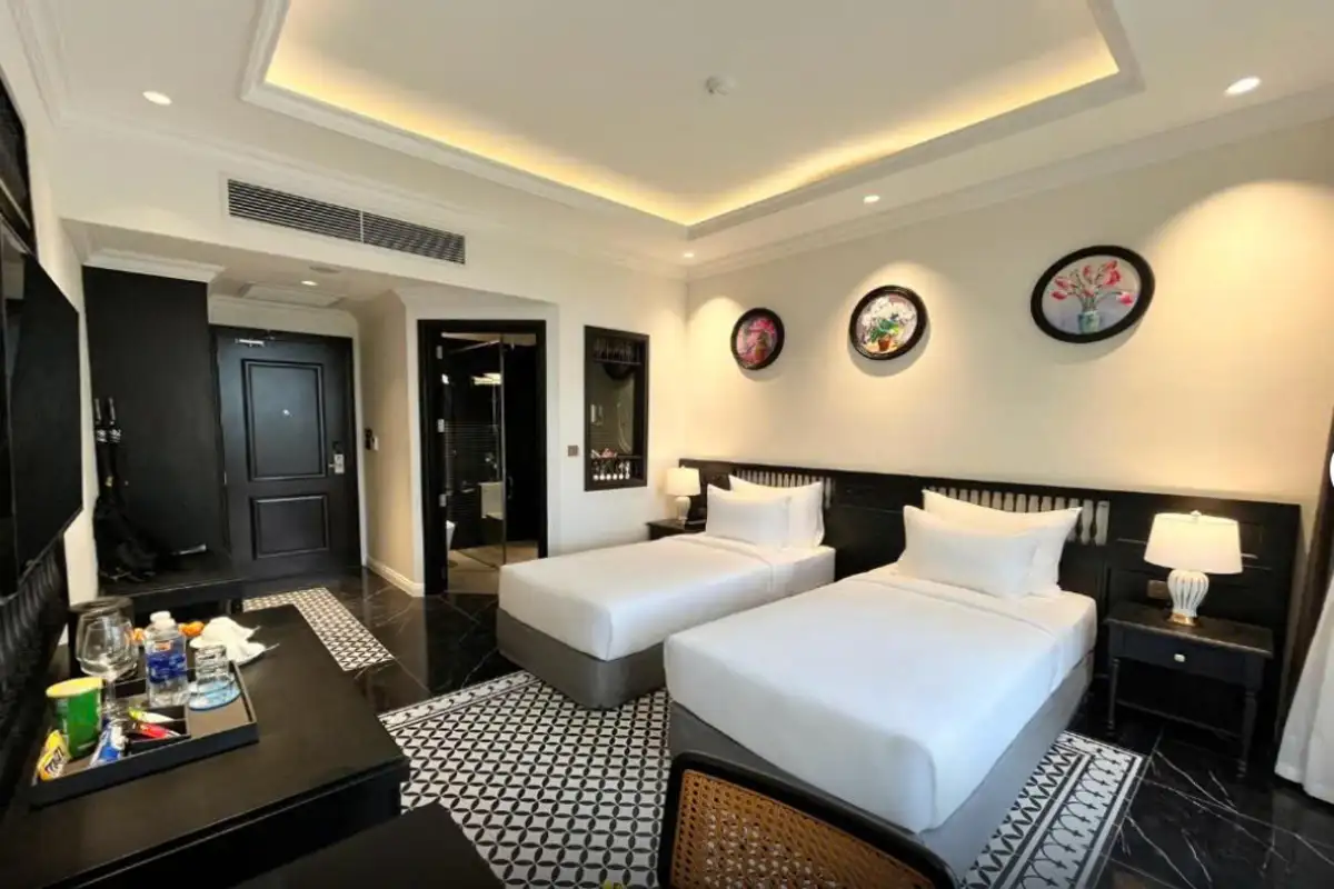 Hình ảnh minh họa: Premier Twin River/pool View With Balcony