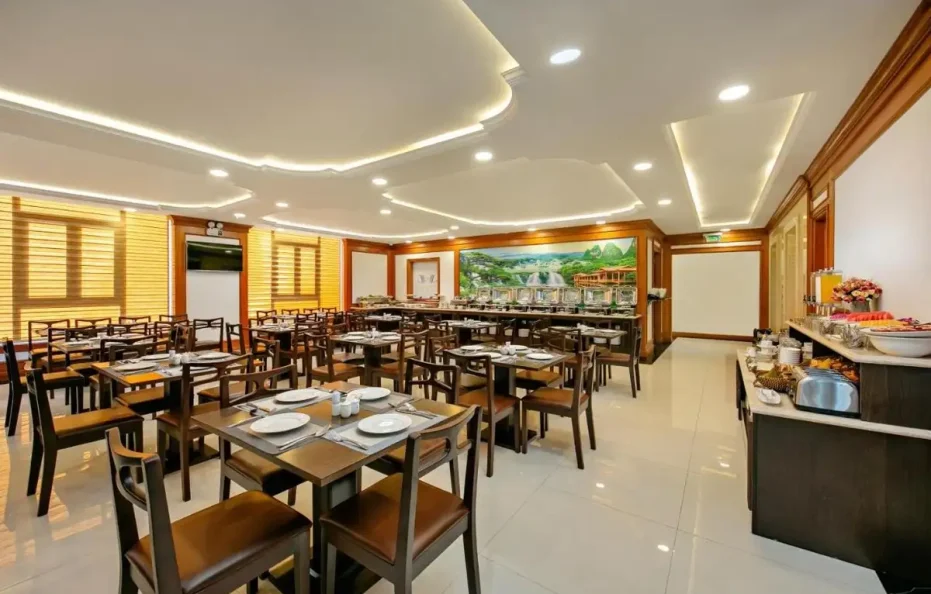 Santa Luxury Hotel