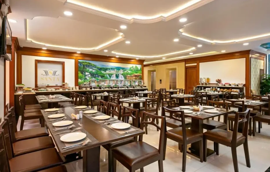 Santa Luxury Hotel