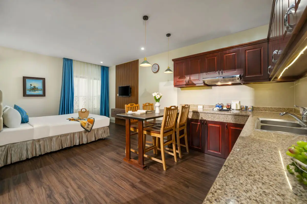 Hình ảnh minh họa: Suite Triple With Window