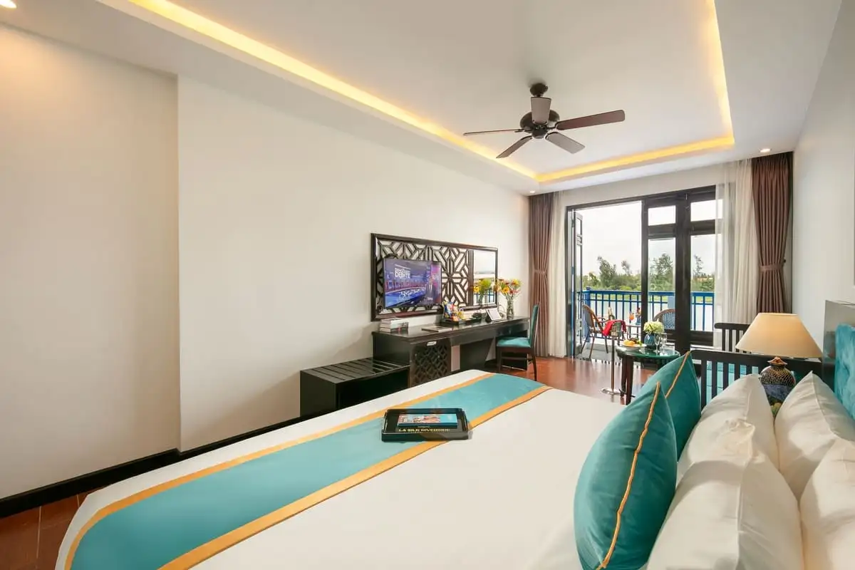 Hình ảnh minh họa: Silk Suite Double/twin Grand River View & Balcony