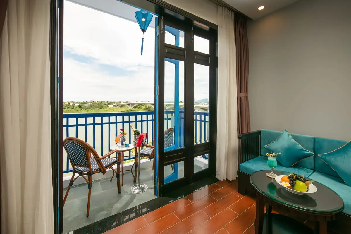 Hình ảnh minh họa: Silk Suite Double/twin Grand River View & Balcony
