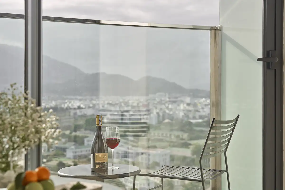 Hình ảnh minh họa: Mountain View With Balcony