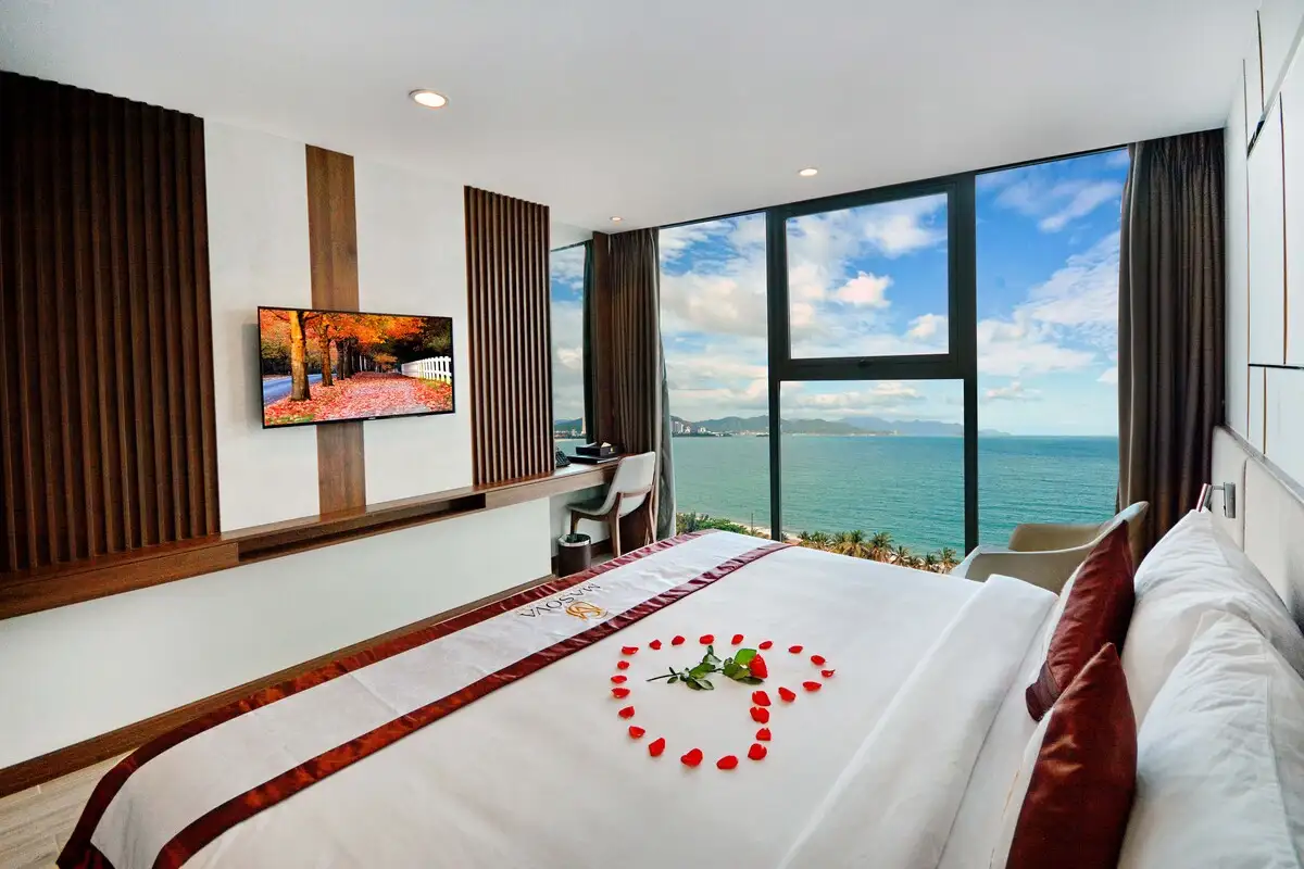 Hình ảnh minh họa: Senior Sea Room