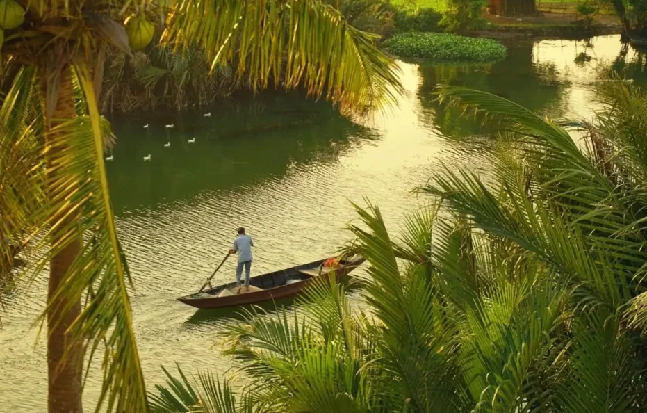Moodhoian Riverside Resort & Spa