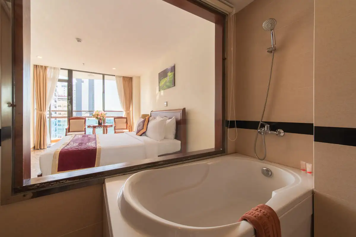 Hình ảnh minh họa: Deluxe Ban Công View Xéo Biển