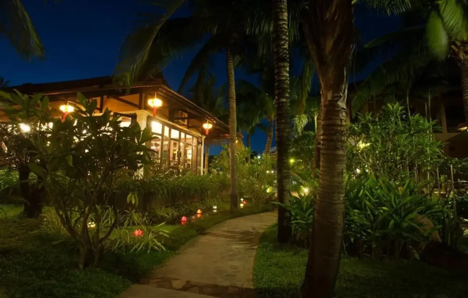 Vinh Hung Riverside Resort & Spa