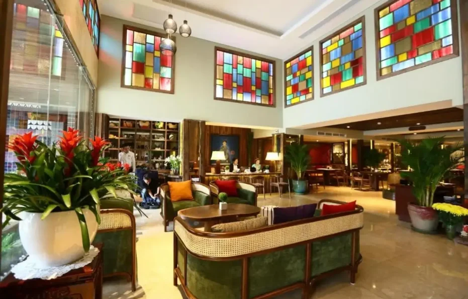 Au Lac Legend Hotel