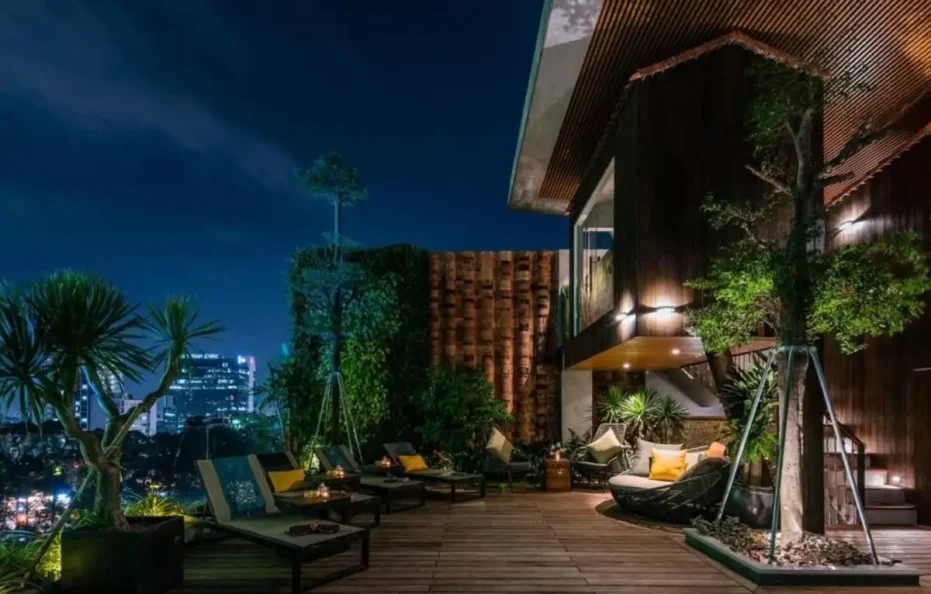 Au Lac Legend Hotel