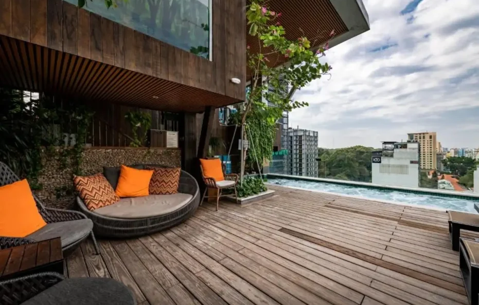 Au Lac Legend Hotel
