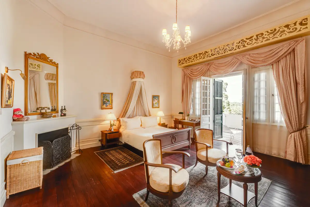 Hình ảnh minh họa: Luxury With Balcony