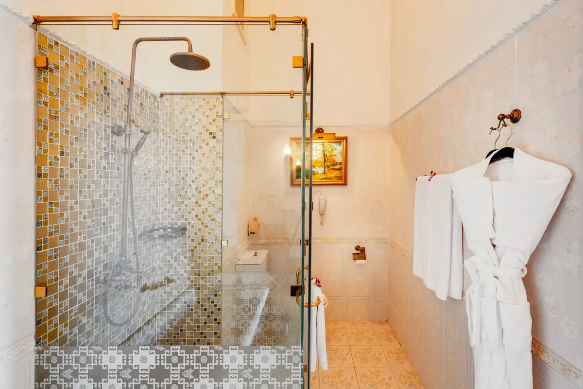 Hình ảnh minh họa: Luxury With Balcony