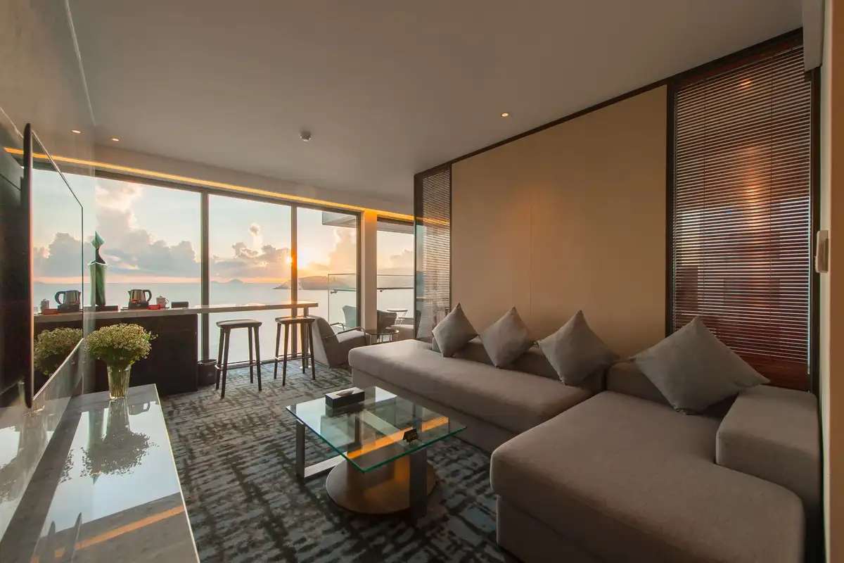 Hình ảnh minh họa: Queen Ann Suite Ocean View Balcony
