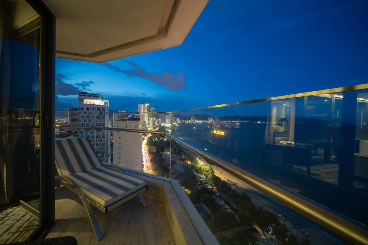 Hình ảnh minh họa: Queen Ann Suite Ocean View Balcony