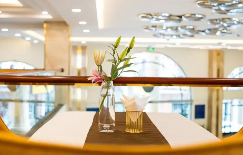 Sandals Lily Hotel
