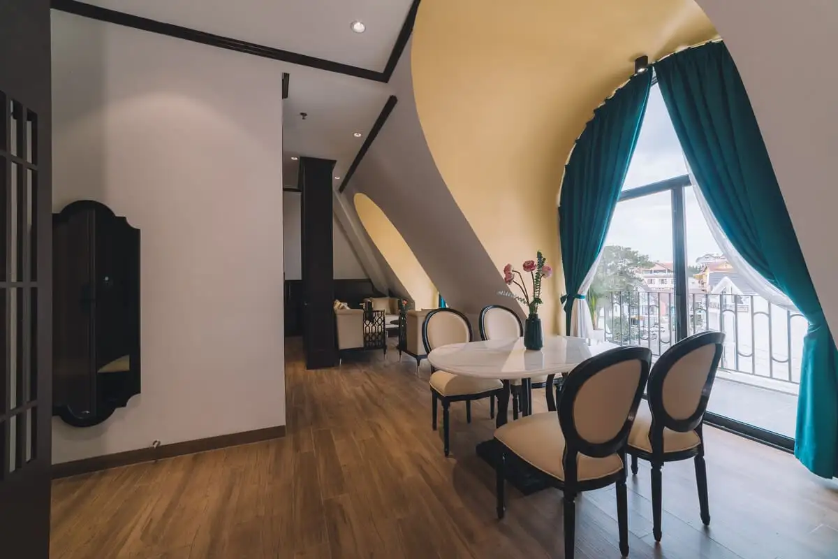 Hình ảnh minh họa: Executive Suite