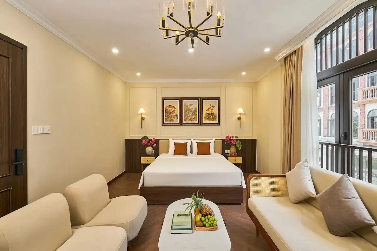 Hình ảnh minh họa: Lumiere Boutique Vỹ Dạ: Bản Giao Hưởng Ánh Sáng Bên Dòng Sông Như Ý